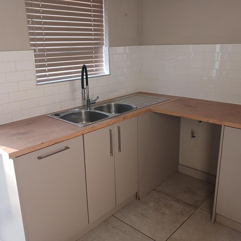 4 Bedroom Property for Sale in Amandelrug Western Cape